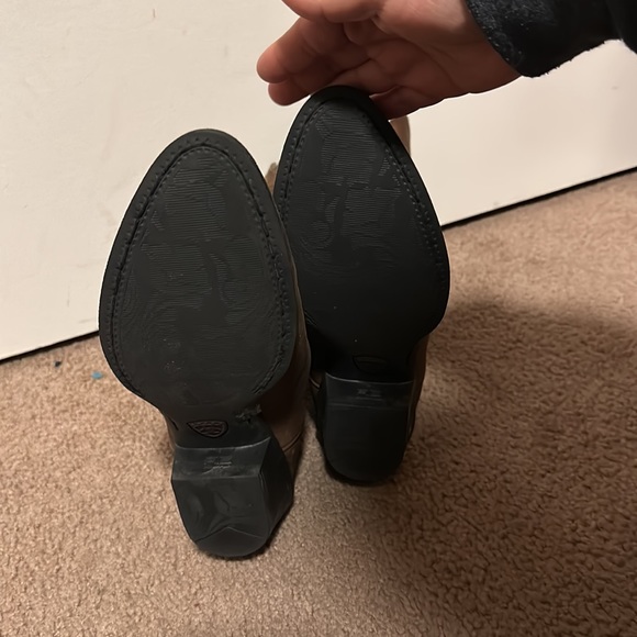 Ariat Western Boots - Picture 4 of 5